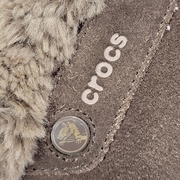 CLEARANCE Crocs 9W Cobbler Faux Fur Trim Leather Espresso Brown Slip On Heeled - Picture 4 of 7